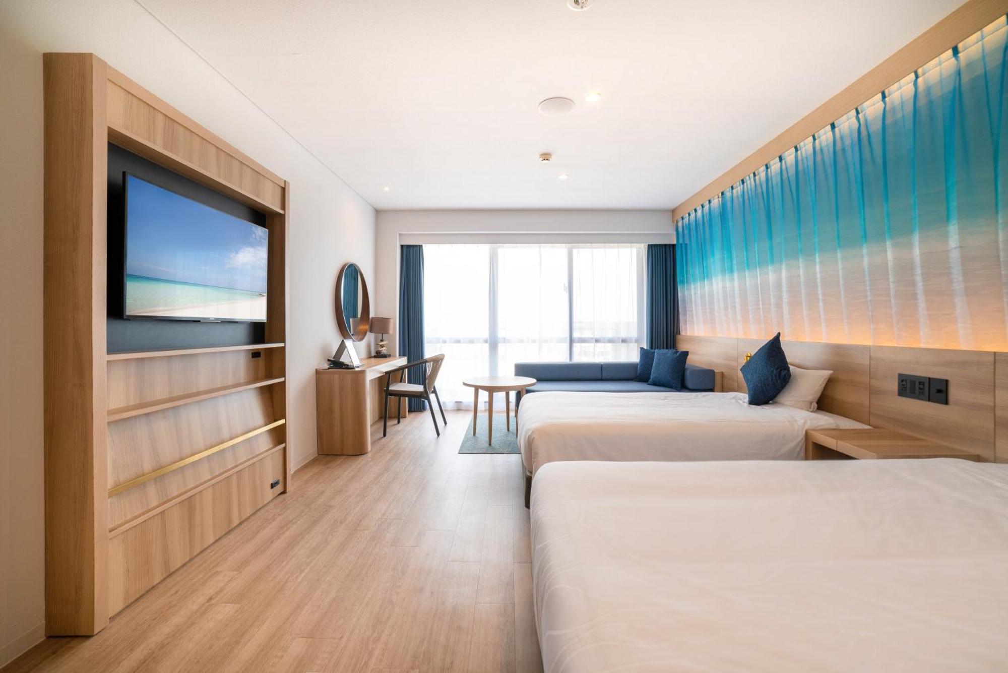 Hotel Watermark Okinawa Kume Island 4*