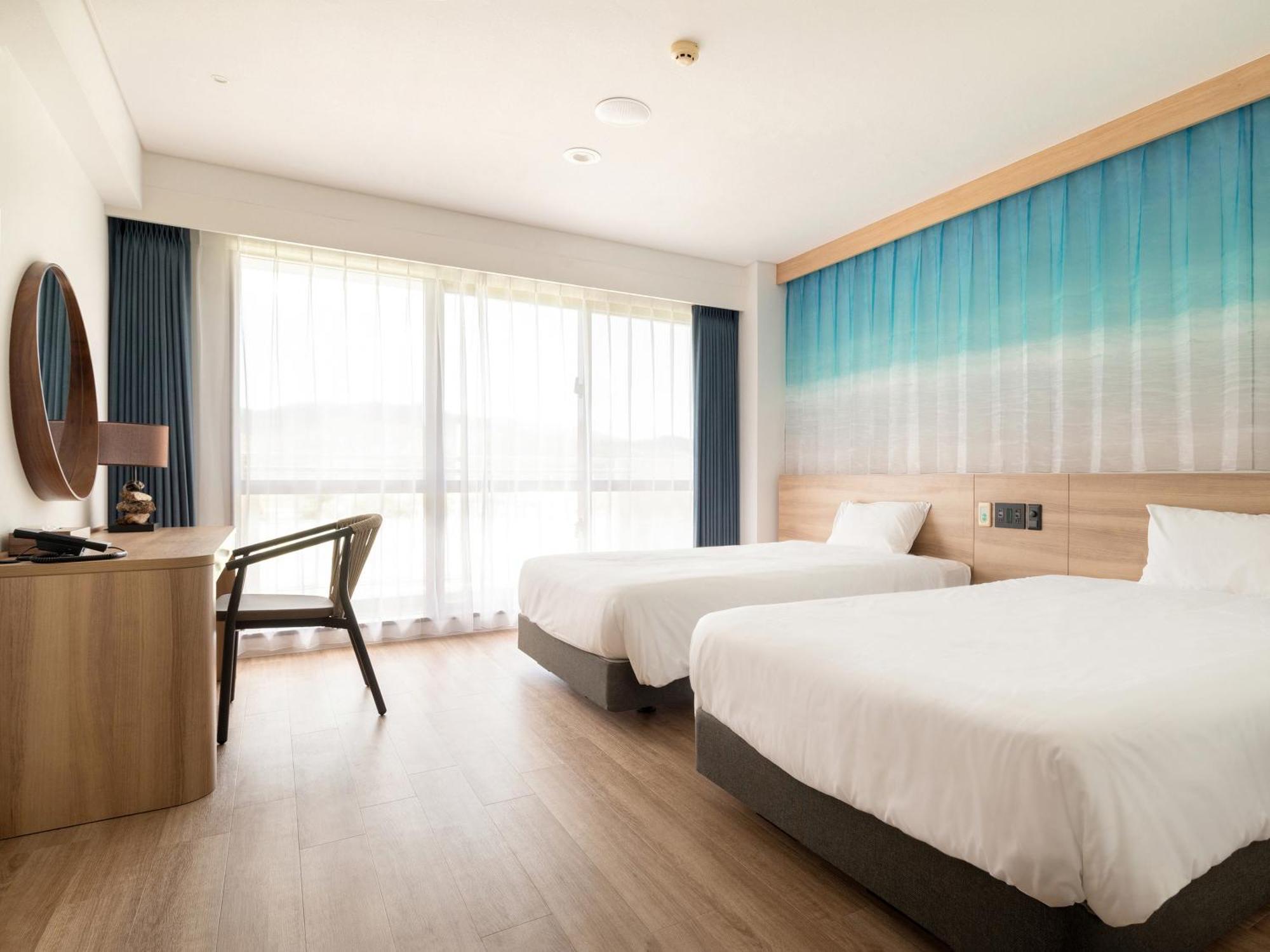 Hotel Watermark Okinawa Kume Island 4*